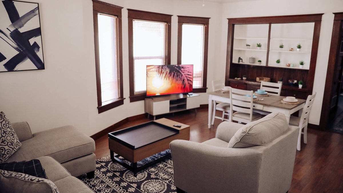 Provo House | Heart of provo, 4 min to I-15, BYU, UVU, ski slopes