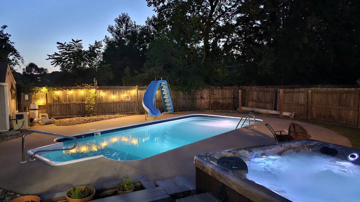 Mishawaka House | Heart of South Bend-Heated Pool-Game Room -2500ft²