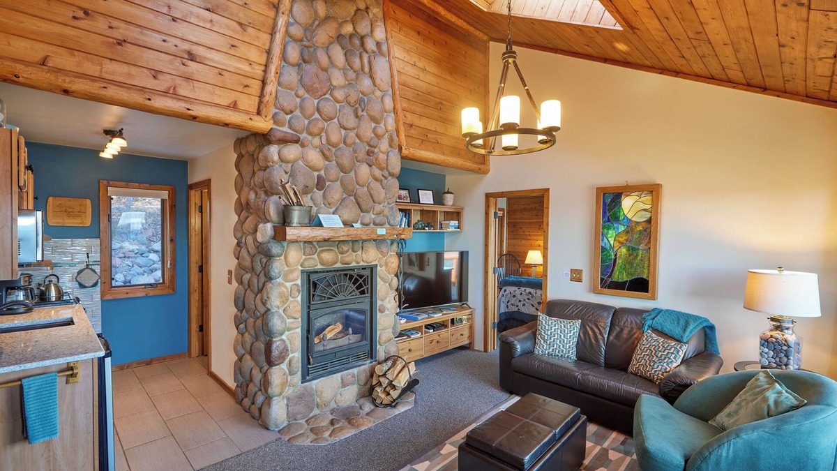 Schroeder Cabin | Heart of Superior Lake Cabin: 15 Mi to Lutsen Mtn!