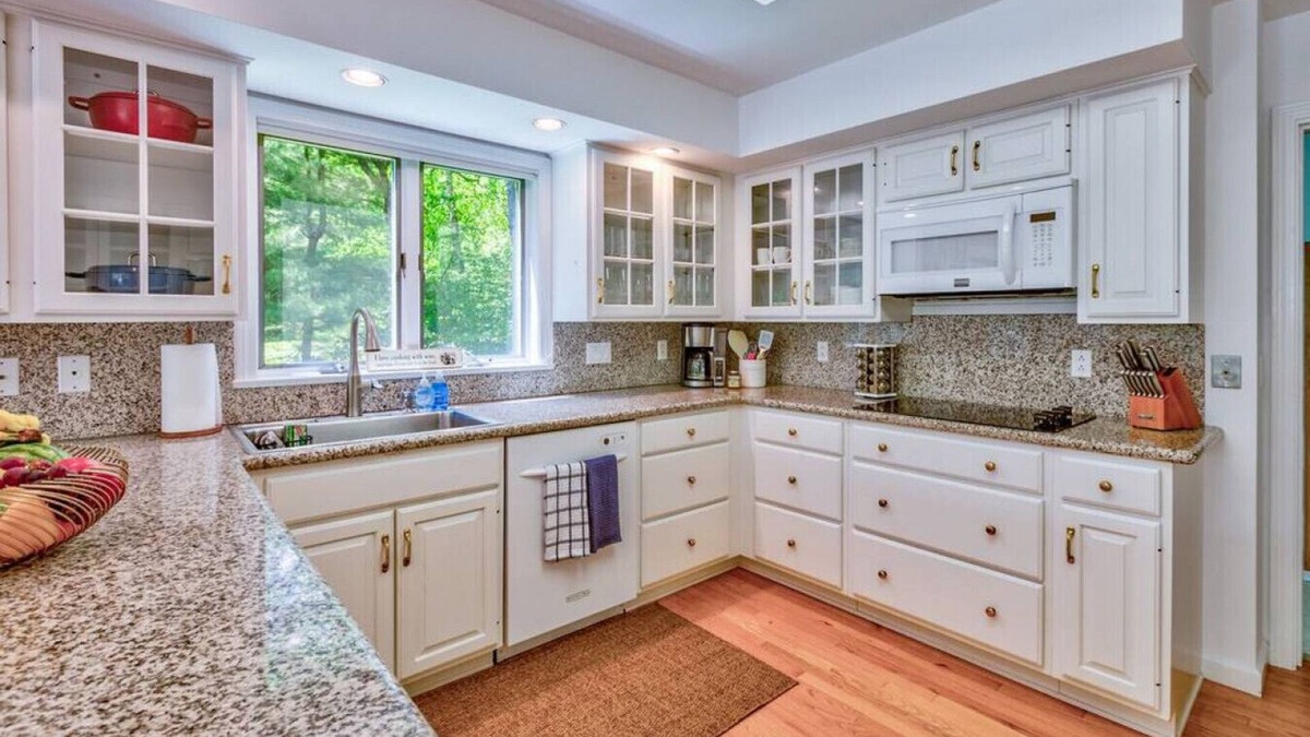 West Stockbridge House | Heart of the Berkshires - Bright, Cozy, Near Lake