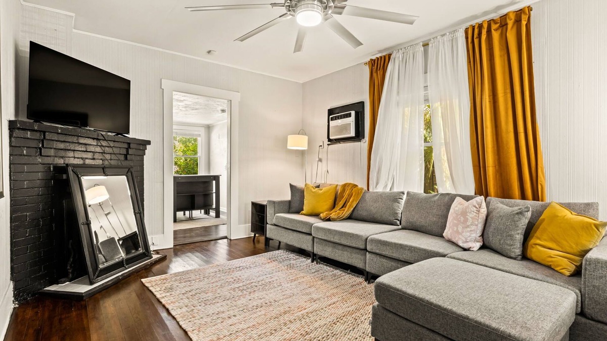 Historic Uptown Apartment | Heart of the City Hideaway 1 bed, 1 bath