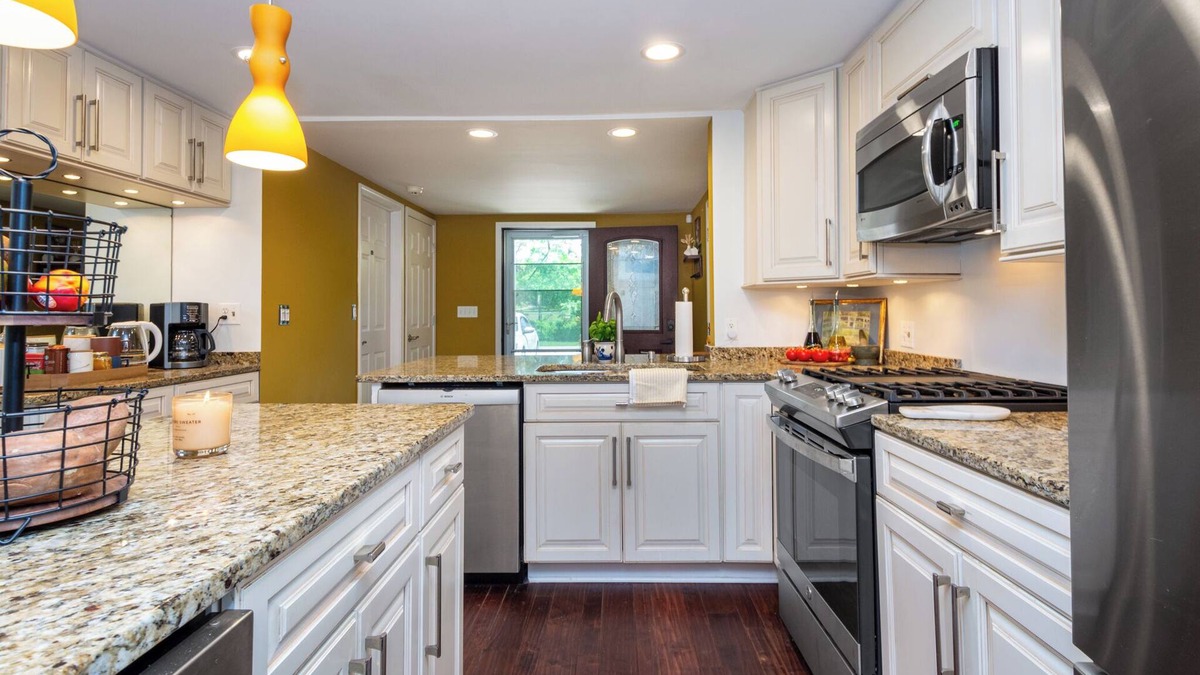 McHenry House | Heart of the Fox River House
