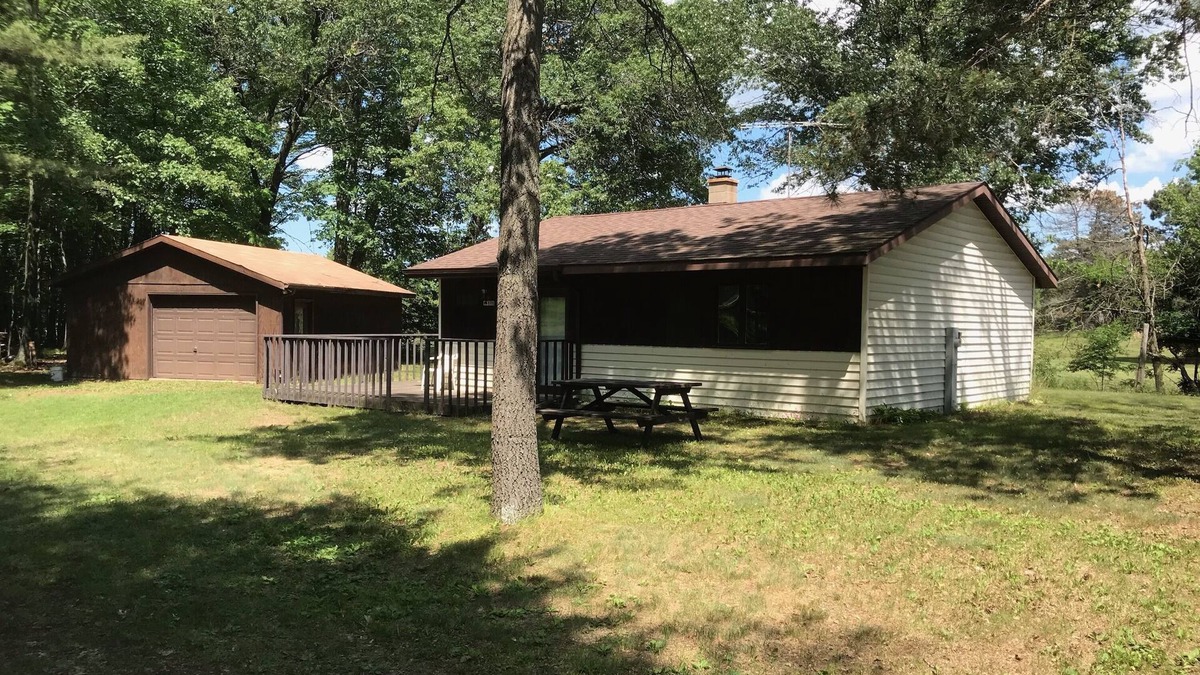 Shawano House | Heart of the Mooseyards!