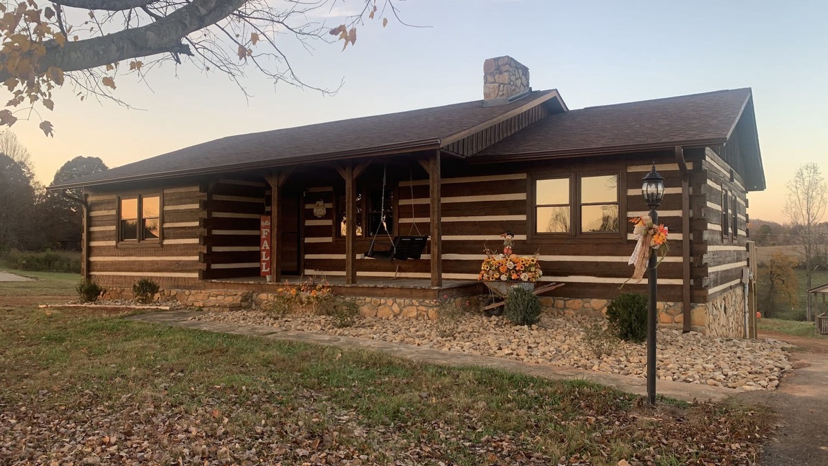 Arlington House | Heart of the Yadkin Valley Wineries, Trail days, Amish Country.