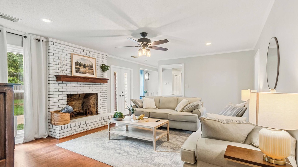 Northport House | Hearth House 4BR 3.5 miles to Bryant-Denny Stadium