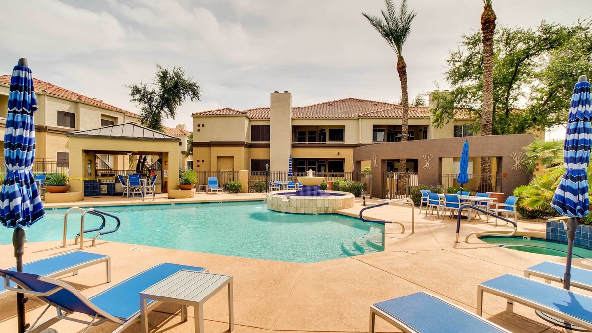 Central Scottsdale Condo | Heated Community Pool & Hot Tub: Scottsdale Condo!