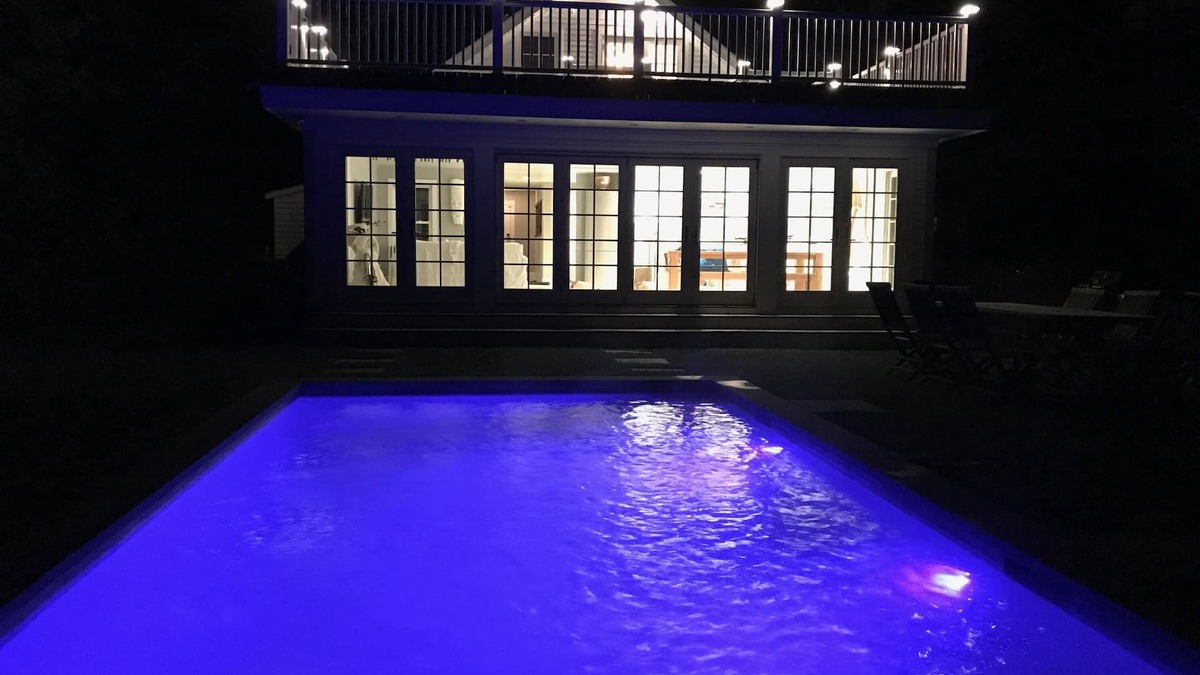 Sag Harbor House | Heated pool/5 min walk to Beach/Beautiful Sag Harbor Village/Restaurant/Museum