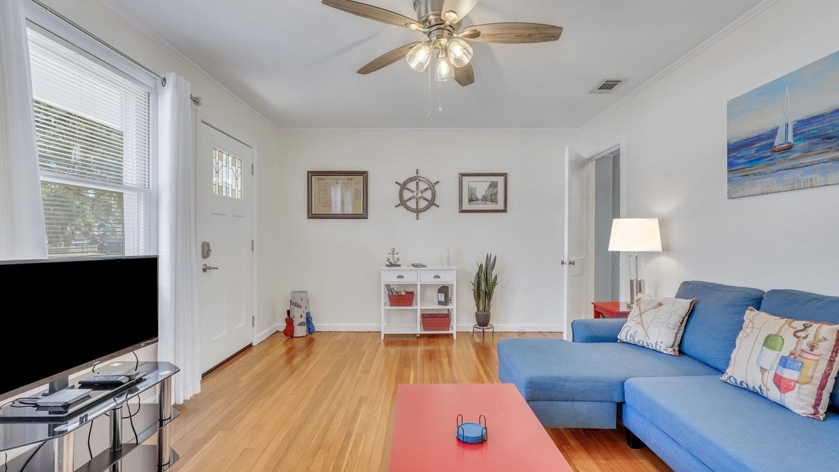 Thunderbolt House | Heated Pool Access | 5*Clean | Flex Cancelation