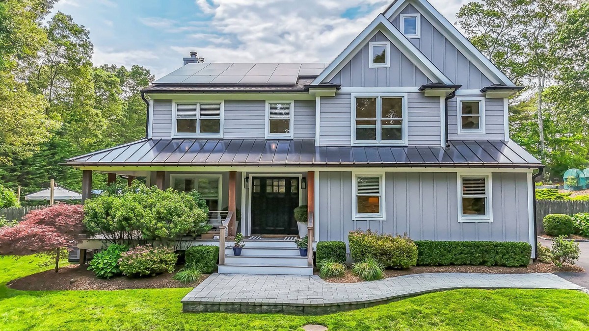 Hampton Bays House | Heated pool and bunk room!