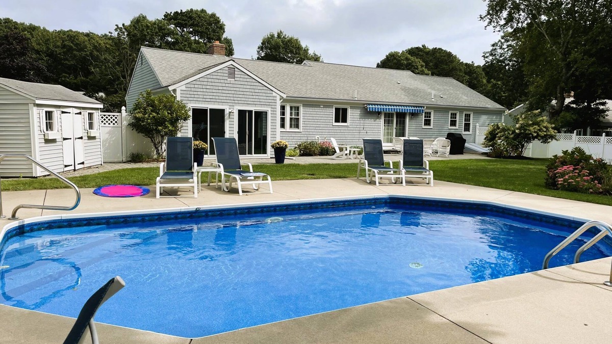 Centerville House | Heated Pool Close To Town (2351)