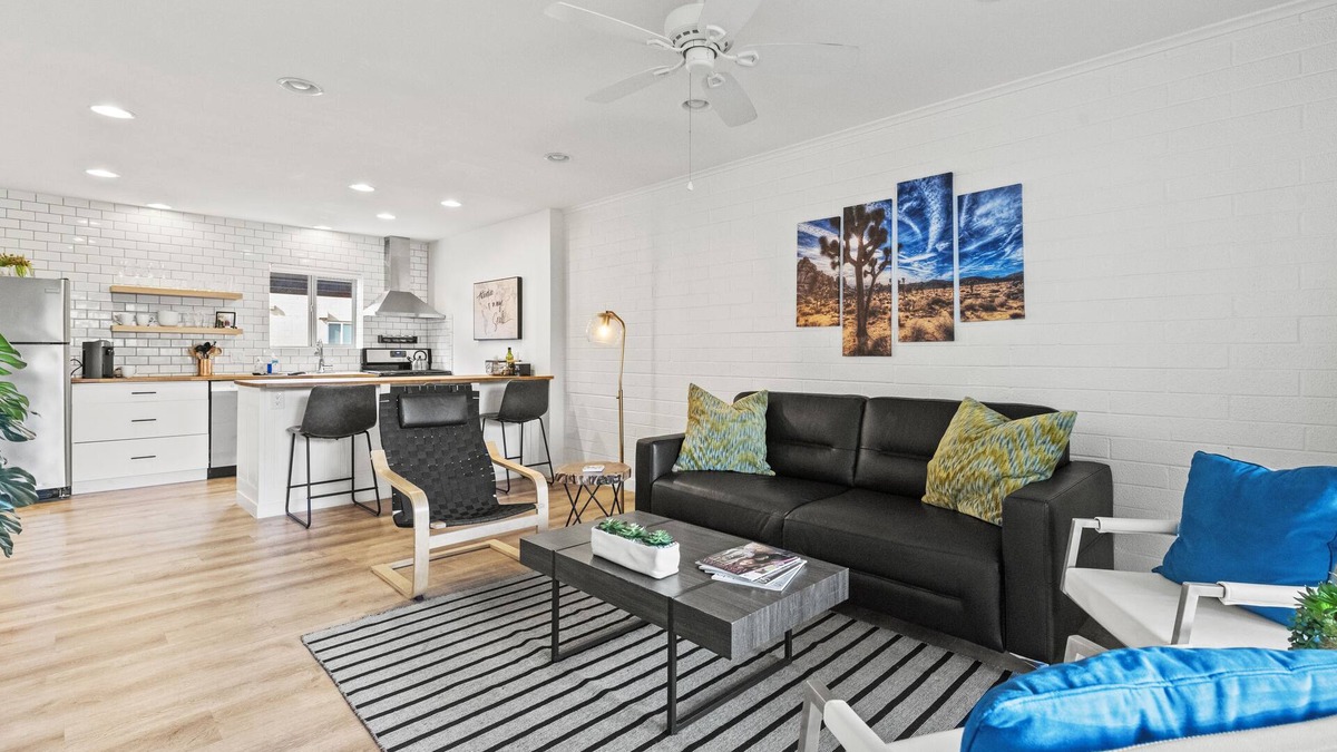 South Scottsdale Condo | Heated Pool, Continental Breakfast Included, Fast Internet, Walkable to Old Town