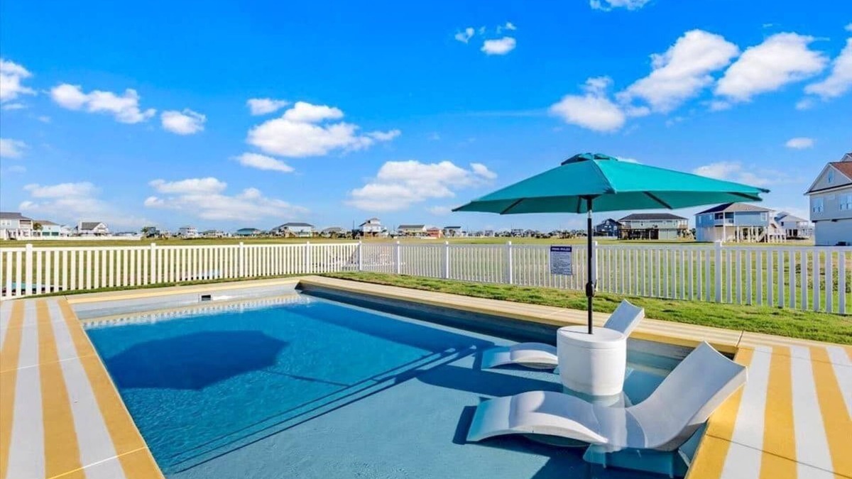 Indian Beach House | Heated Pool, Game Room, Fall Sunsets- Sleeps 20