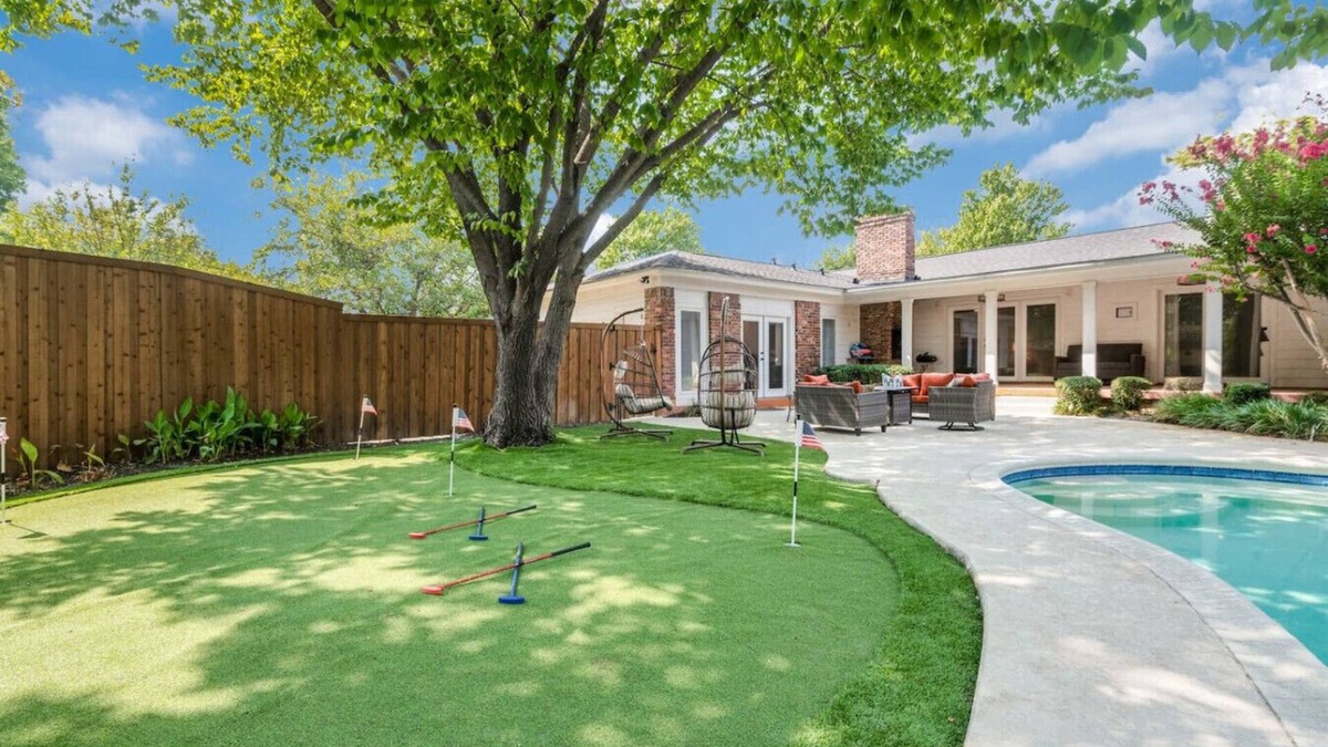 Northwest Dallas House | Heated Pool, Golf & Poker Room