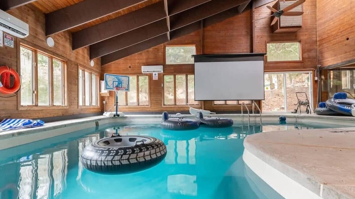 East Stroudsburg Cabin | Heated Pool | Grill | Hot Tub