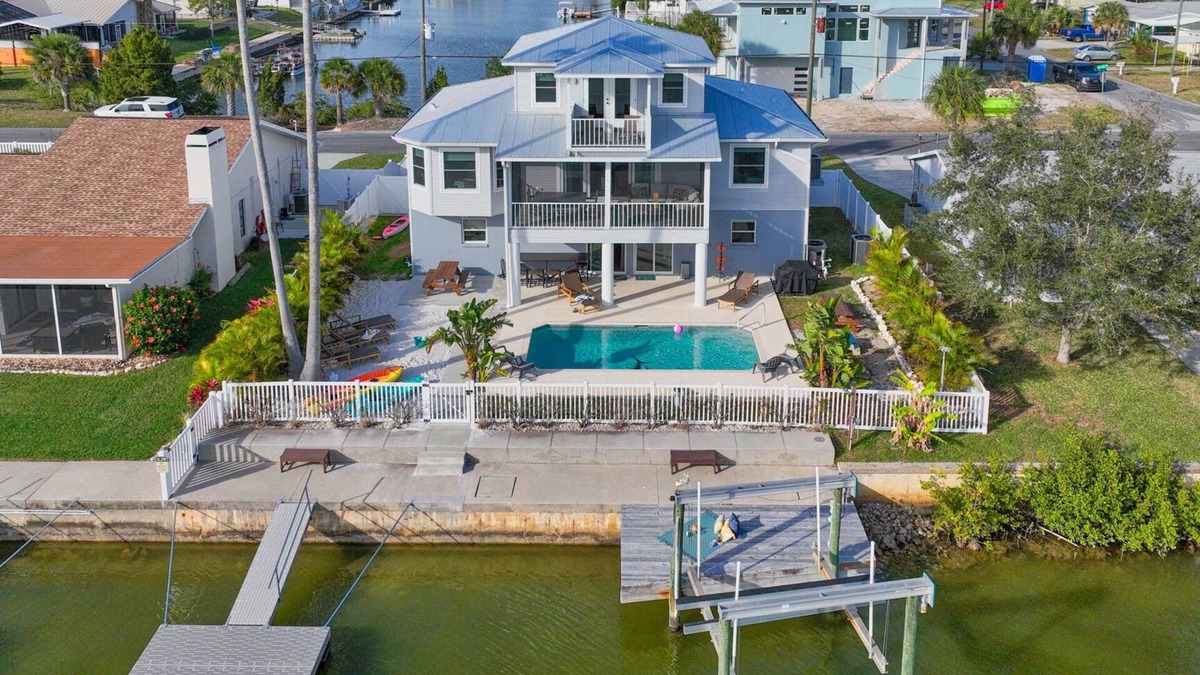 Spring Hill House | Heated Pool/Gym/Games/Waterfront