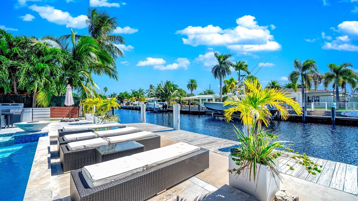 Pompano Isles House | Heated Pool & Hot Tub! Waterfront+1 Mile To Beach!