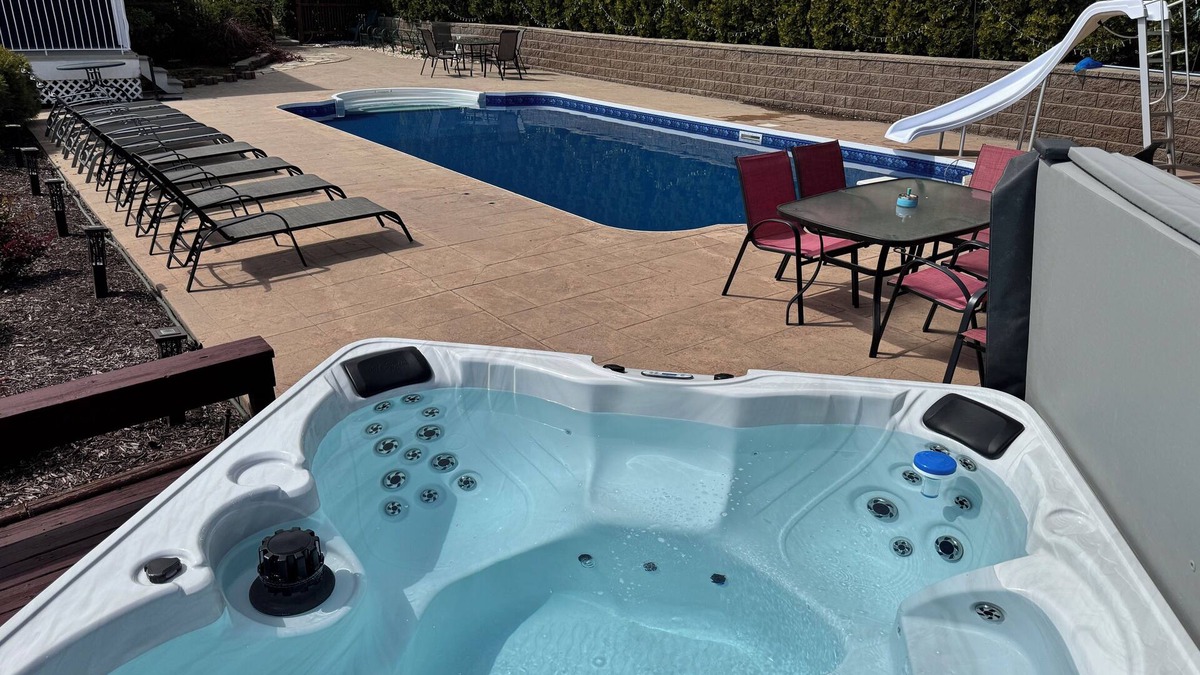 West Kelowna Estates House | heated pool, hot tub, 4 bedrooms, 8 beds, lake view, city view, mountain view