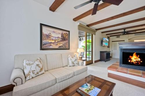 Carlsbad Apartment | Heated Pool & Hot Tub Access, Walk 2 Omni Resort, Free Parking, Wi-Fi, Washer & Dryer