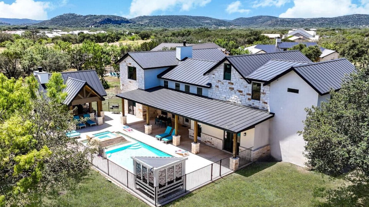 Sabinal House | Heated pool~Hot Tub~Golf Cart~Arcade~Two Kitchens~Sleeps 28