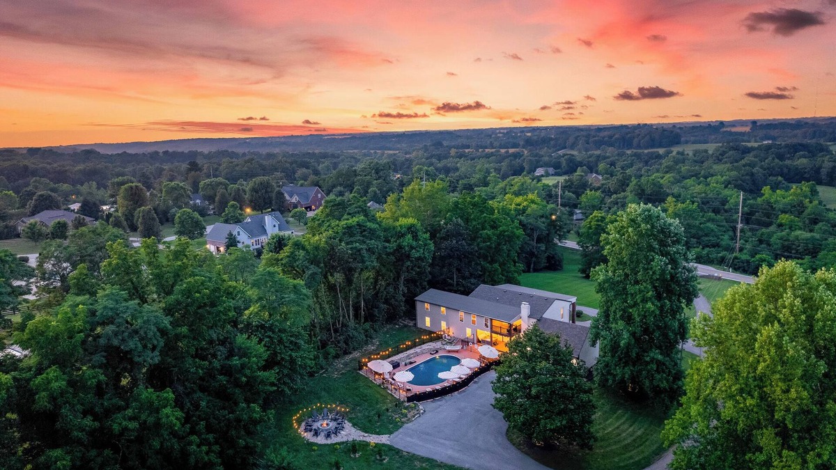 Buckner House | Heated Pool | Hot tub | Pets | Firepit | Game Rms