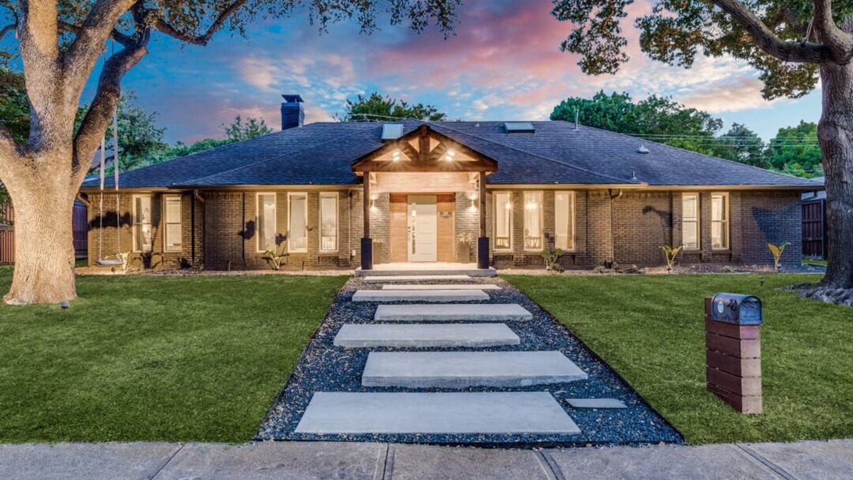 Far North Dallas House | Heated Pool, Putting Green, Movie Theater and more! 4 bed/3 bath