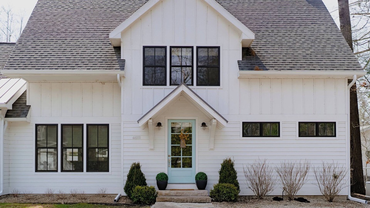 Grand Beach House | Heated pool, screened porch, fire pit, 1 blk to beach and park, close to town