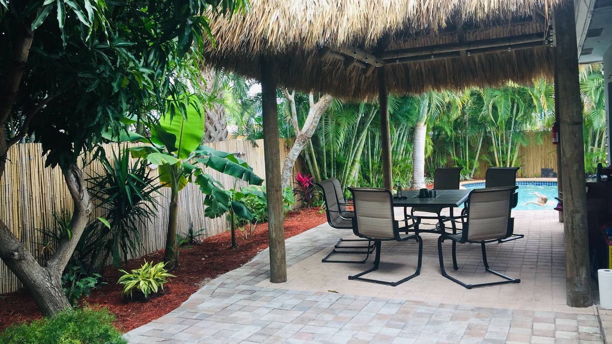 Imperial Point House | Heated pool , tiki hut , sunny family fun!