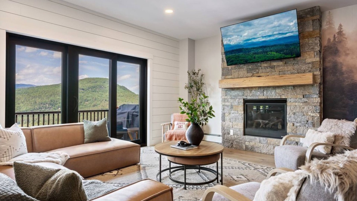 Sunday River Area House | Heated POOL|Views|HotTub|Sauna|2mi to SR Golf Club