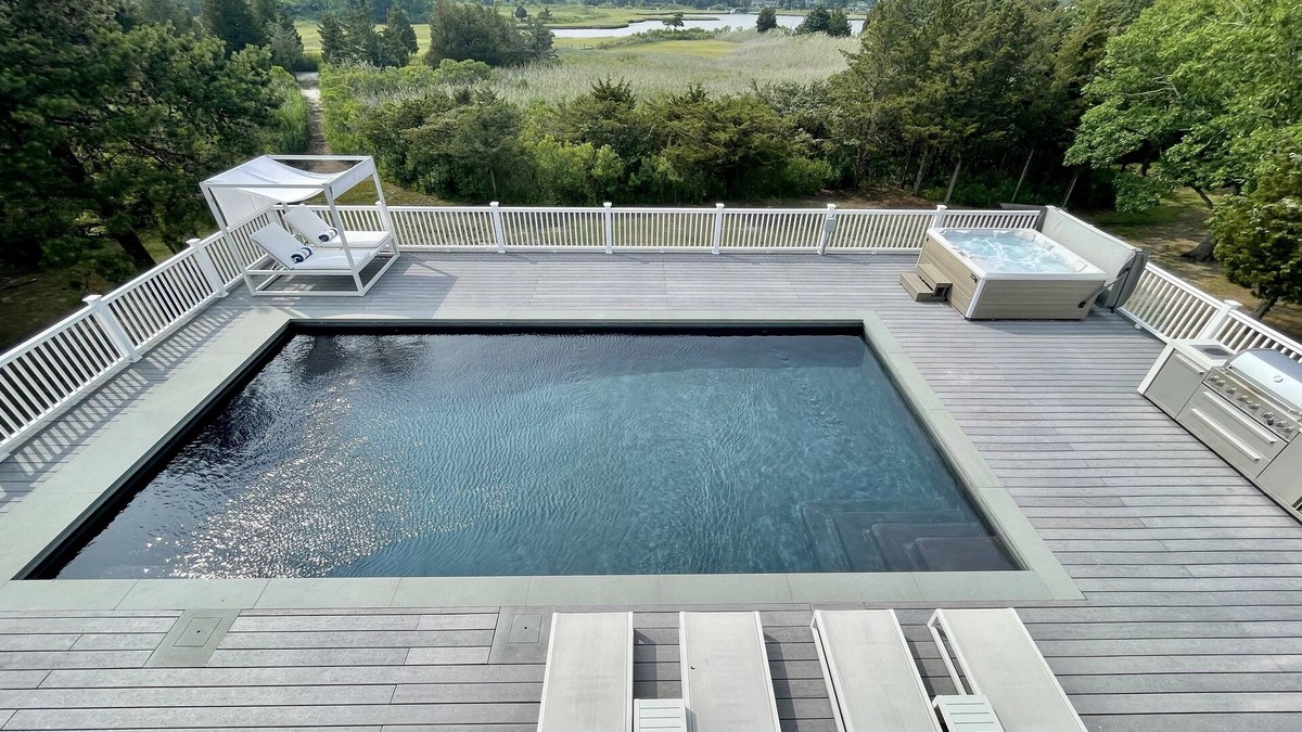 Southold House | HEATED POOL waterfront HOT TUB, GYM, Watersports, BOATER DELIGHT luxury modern