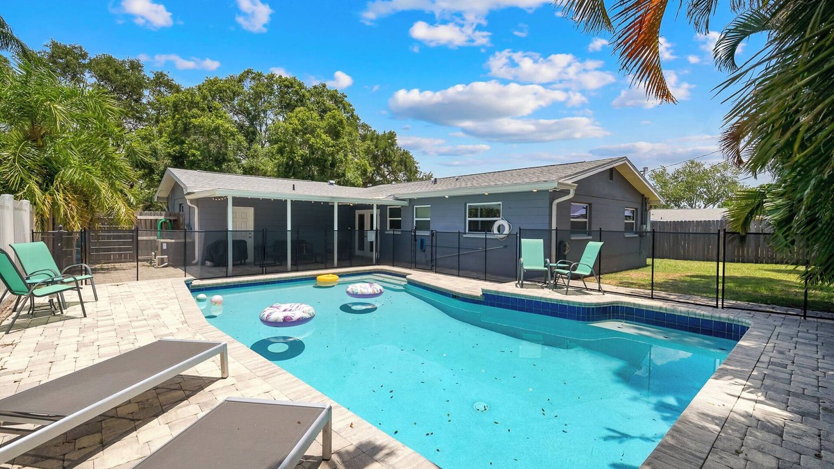 Walsingham Villa | Heated Private Pool-Beach-Games-3br/2ba Luxe Villa