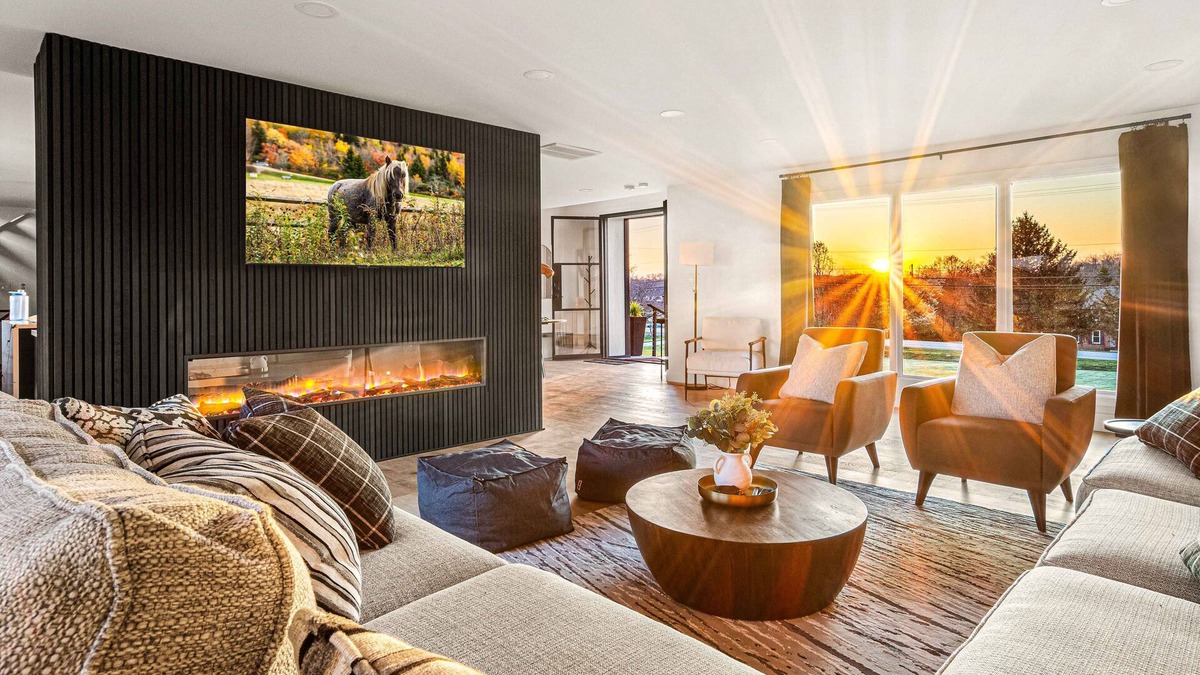 Keene House | Heated, Saltwater Pool-Hot Tub-GameRm-Bar-near Keeneland-Bourbon Trail-Dogs OK!