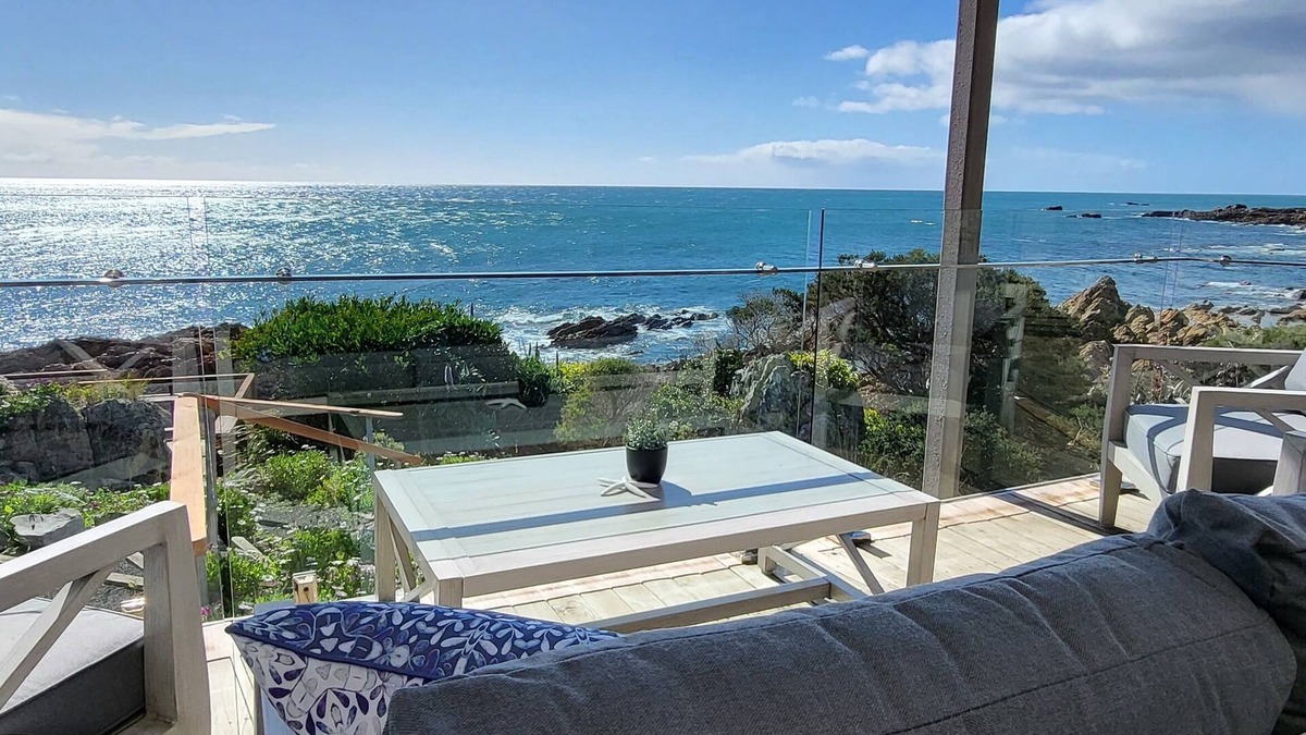 Boat Harbour Beach House | Heathcliff. Luxury Beach House with Stunning Ocean Views
