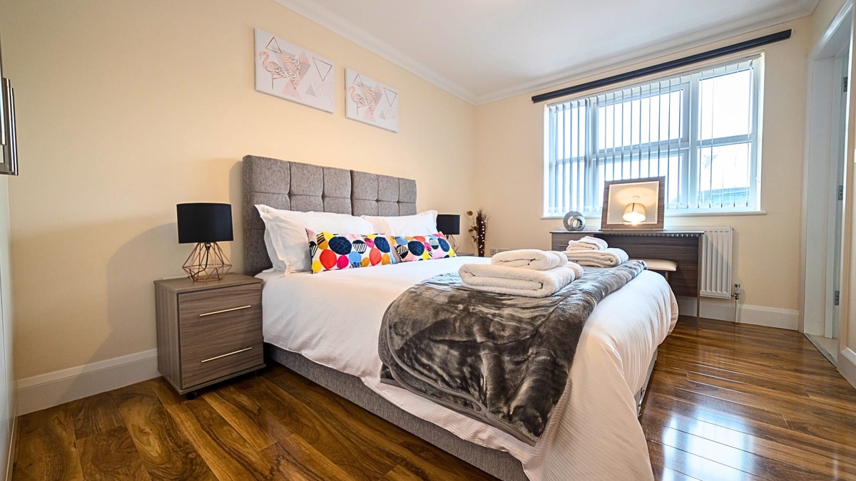 Heathrow Villages Apartment | Heathrow Apartment Peace and Proximity Near Heathrow Airport
