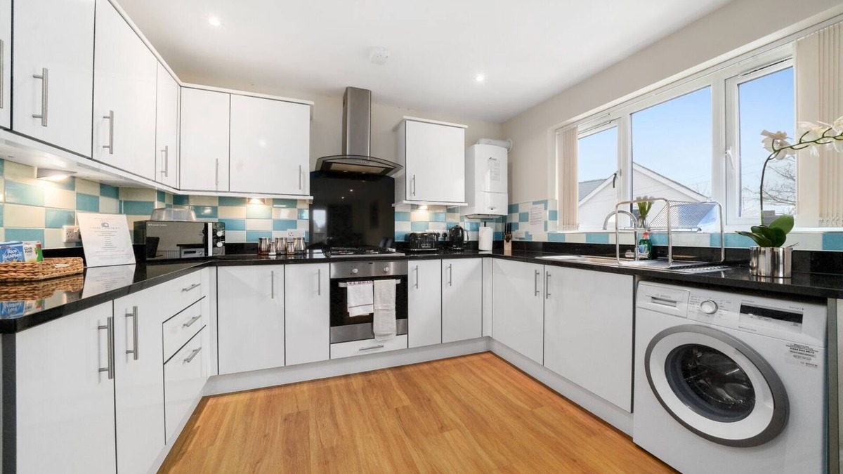 Stanwell Apartment | Heathrow Living Serviced Apartments by Ferndale - Apt 3