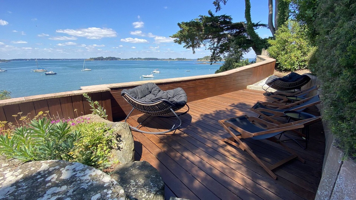 Sarzeau Villa | "Heaven's door", exceptional villa feet in the water, direct access to the sea