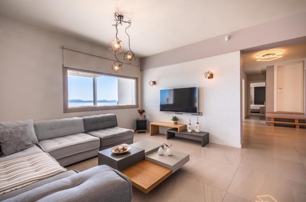 Naxos Town Apartment | Heaven's Hill