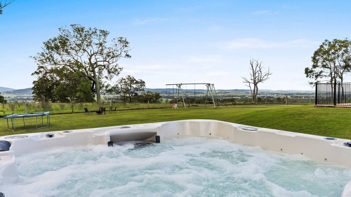 Allandale House | Heavenly Hideaway at Lovedale with Private Pool and Spa