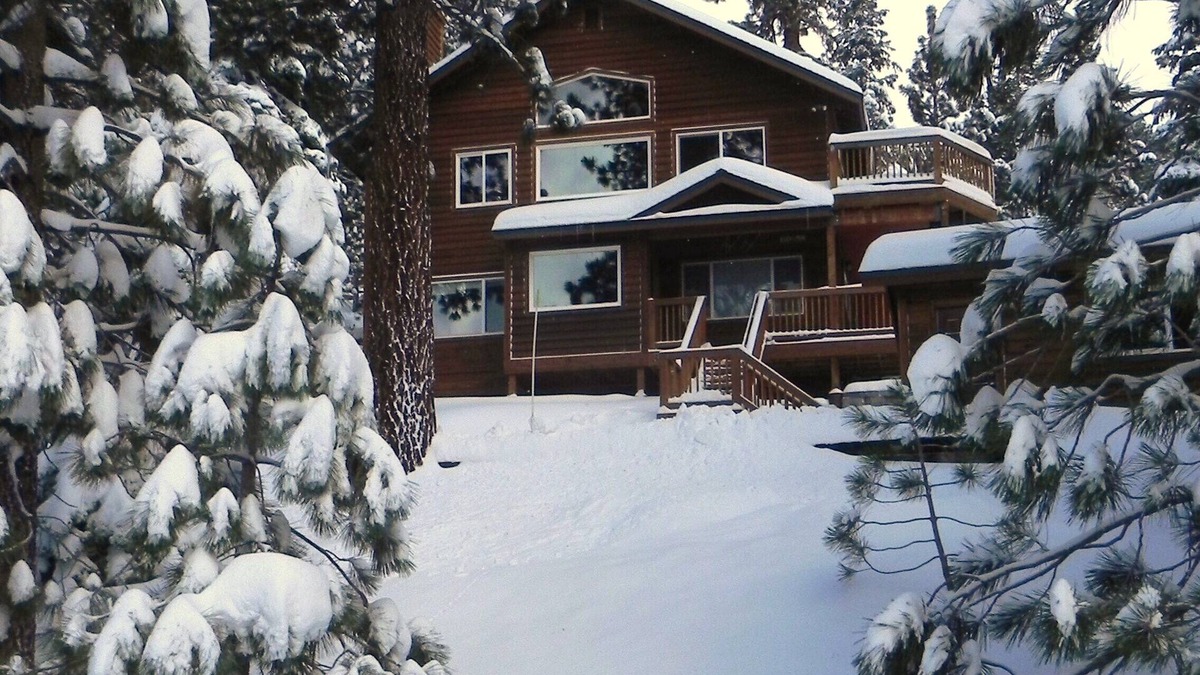 Upper Kingsbury Cabin | Heavenly Valley North stunning home. Minutes to lifts and casinos.