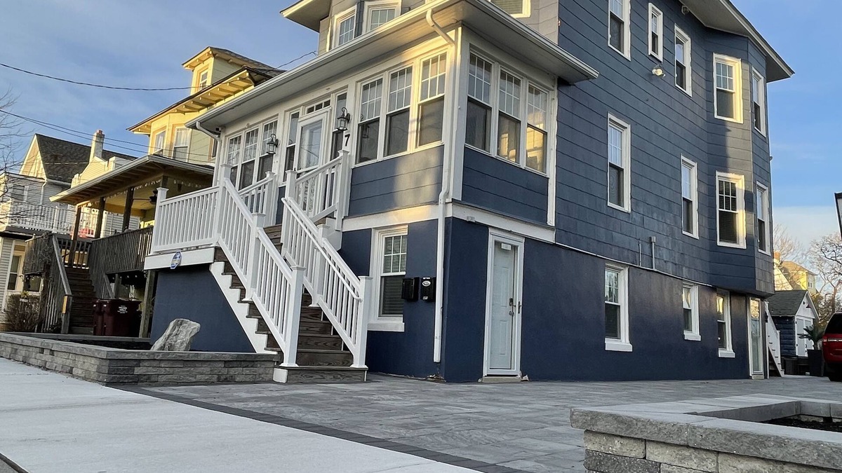 Ventnor City House | Heavily Discounted- summer weeks still available!