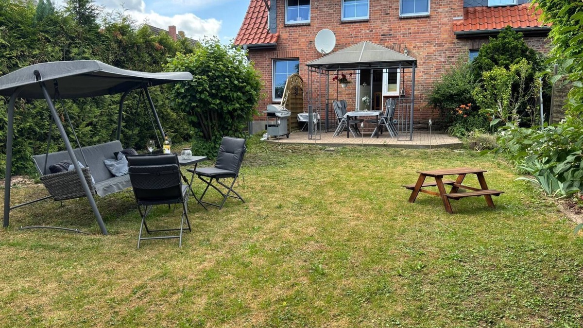 Oetzen Apartment | Heiderast Wipperau with Private Terrace, Private Garden and Wi-Fi