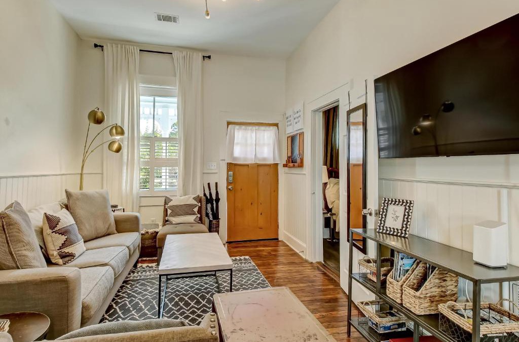 Beach Institute House | Heidi's Hideaway