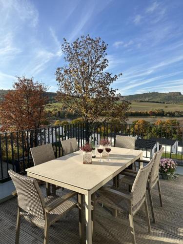 Heringhausen House | Heimathafen Diemelsee - Luxusferienhaus Diemelsee 6 Personen mit Sauna, Dachterrasse und Garten