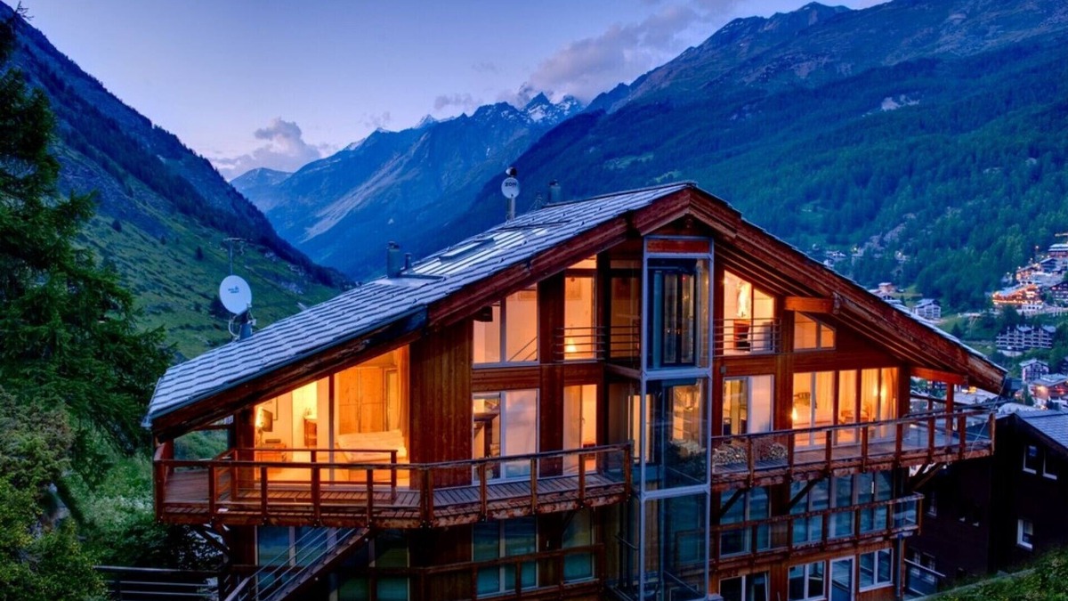 Zermatt Apartment | Heinz Julen Penthouse - A luxurious 4 bedroom Chalet located in Zermatt