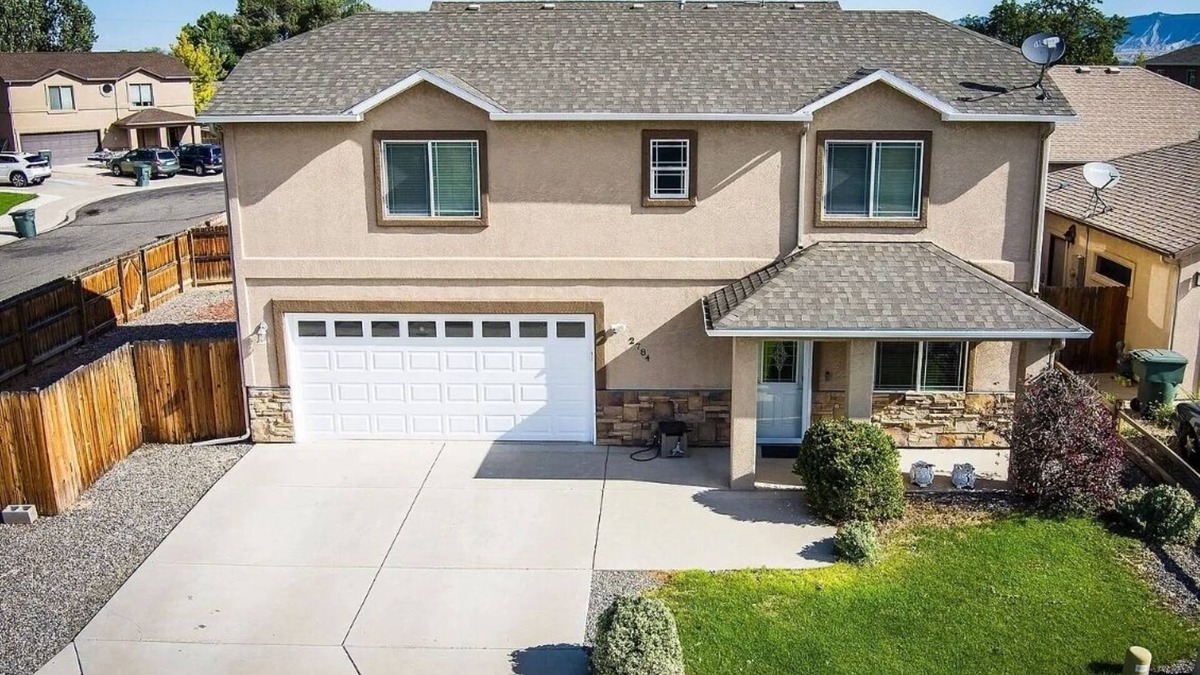Orchard Mesa House | Helena House: Super Clean 4 Bed;3 Bedrooms;2.5 Bath and AC.