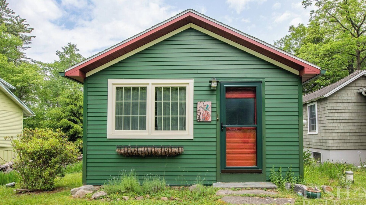 Eagles Mere Cottage | "Helena's" quaint single-level Sears cottage diagonally across from the Sweet Shop in Eagles Mere.