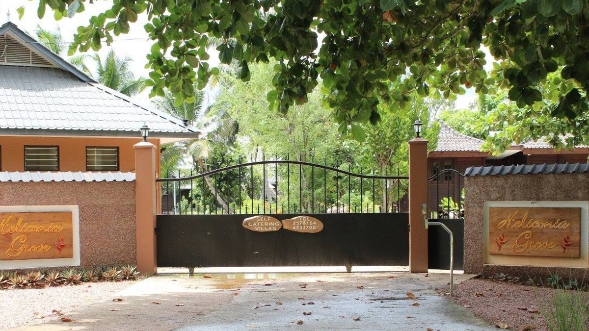 Praslin Island Villa | Heliconia Grove