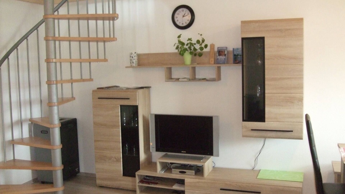 Stadtlauringen Apartment | Helle Ferienwohnung (60qm) mit Terrasse und großer Wiese