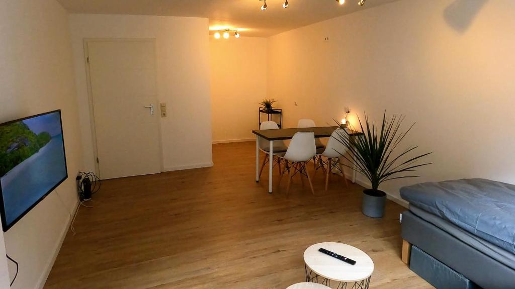 Kirchheim unter Teck Apartment | Helle offene Innenstadtwohnung mit Balkon