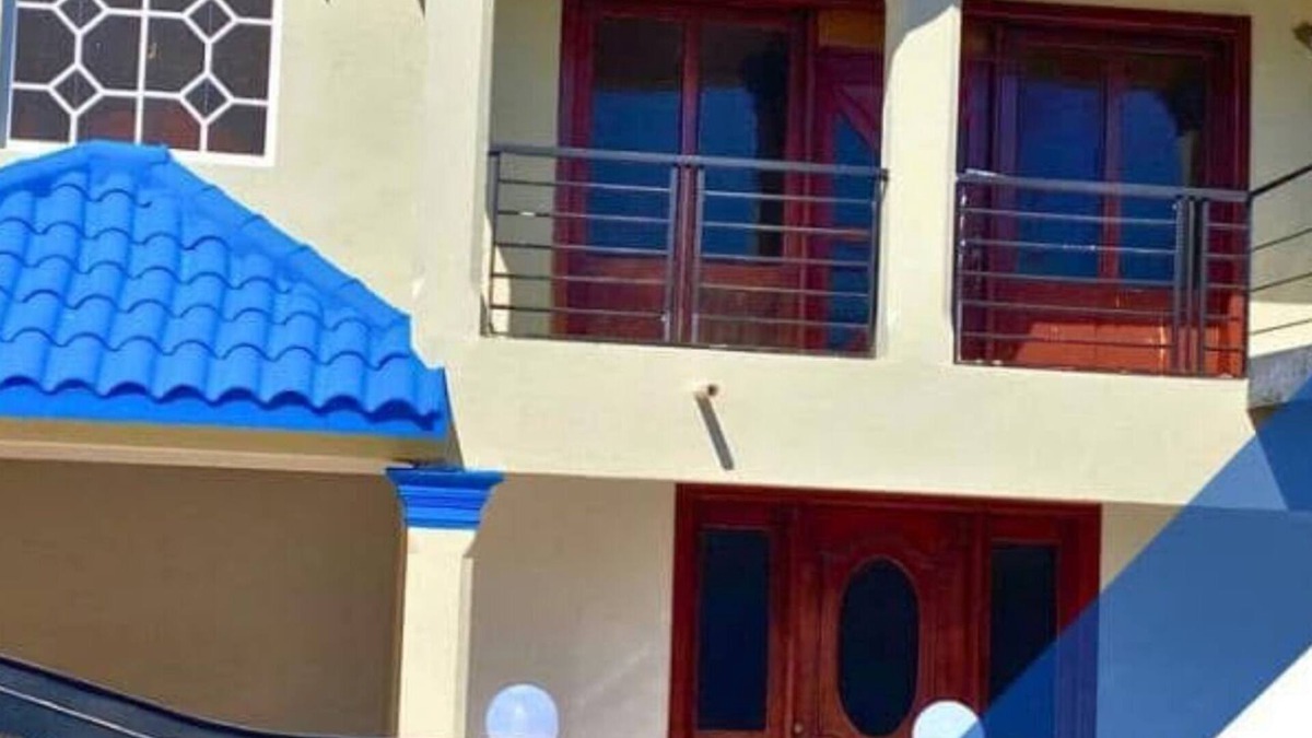 Buen Hombre House | Hello Casa Mena Kompressa Mente Ekipa