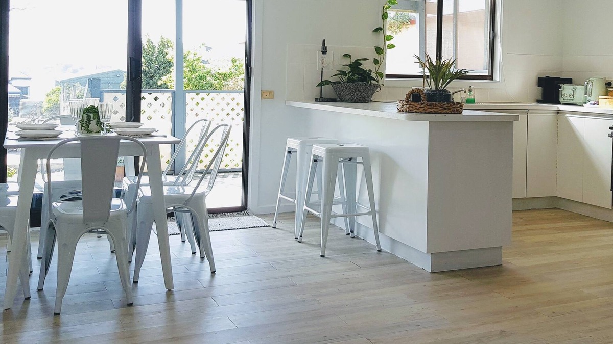 Alexandrina House | Hello Sailor! | Firepit | NBN | AppleTV | KingBed |PetFriendly | FussFree